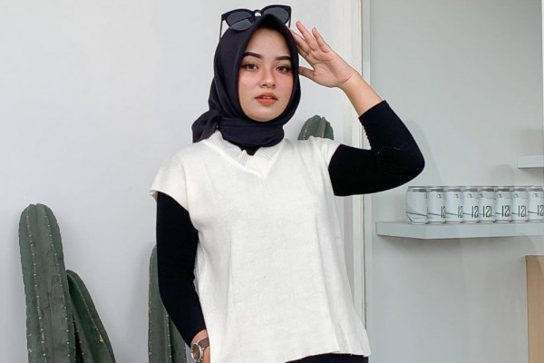 Kenalan Yuk Si Cantik ! Profil Biodata Damara De Rekan Duet Aftershine Asal Yogyakarta