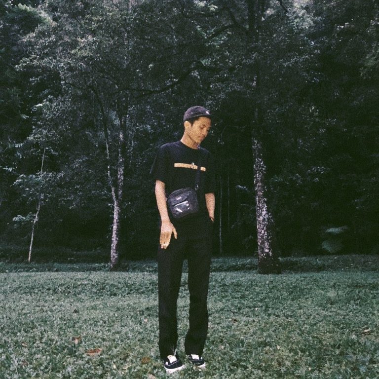 Azka Rindra Mengenal! Profil Biodata Rindra Putra Penyanyi Roso Atiku Yang Lagi ...