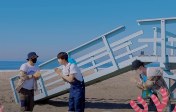 Lirik Lagu JIN BTS - Super Tuna Artinya Dan Termahan