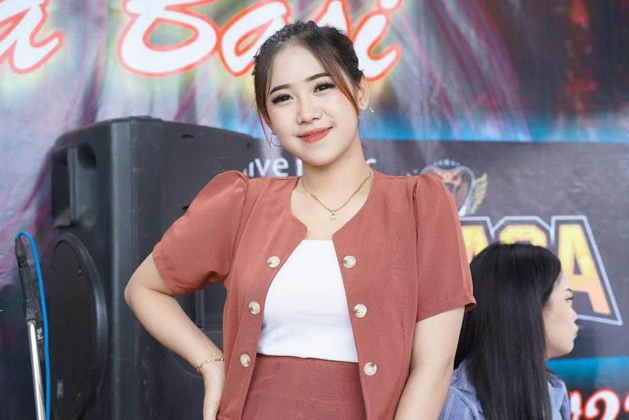 Profil Biodata Nonik Aprilia Lengkap, Penyanyi Cantik Asal Sragen, Jawa Tengah