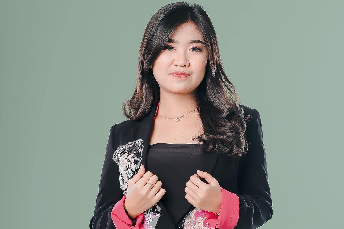 Profil Biodata Adinda Rahma Lengkap, Umur, Asal dan Agamanya